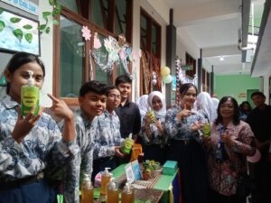 PJBL SISWA -SISWI KELAS VII DAN VIII DALAM KEGIATAN  PSAT SPORA di SMPN I CIMAHI 